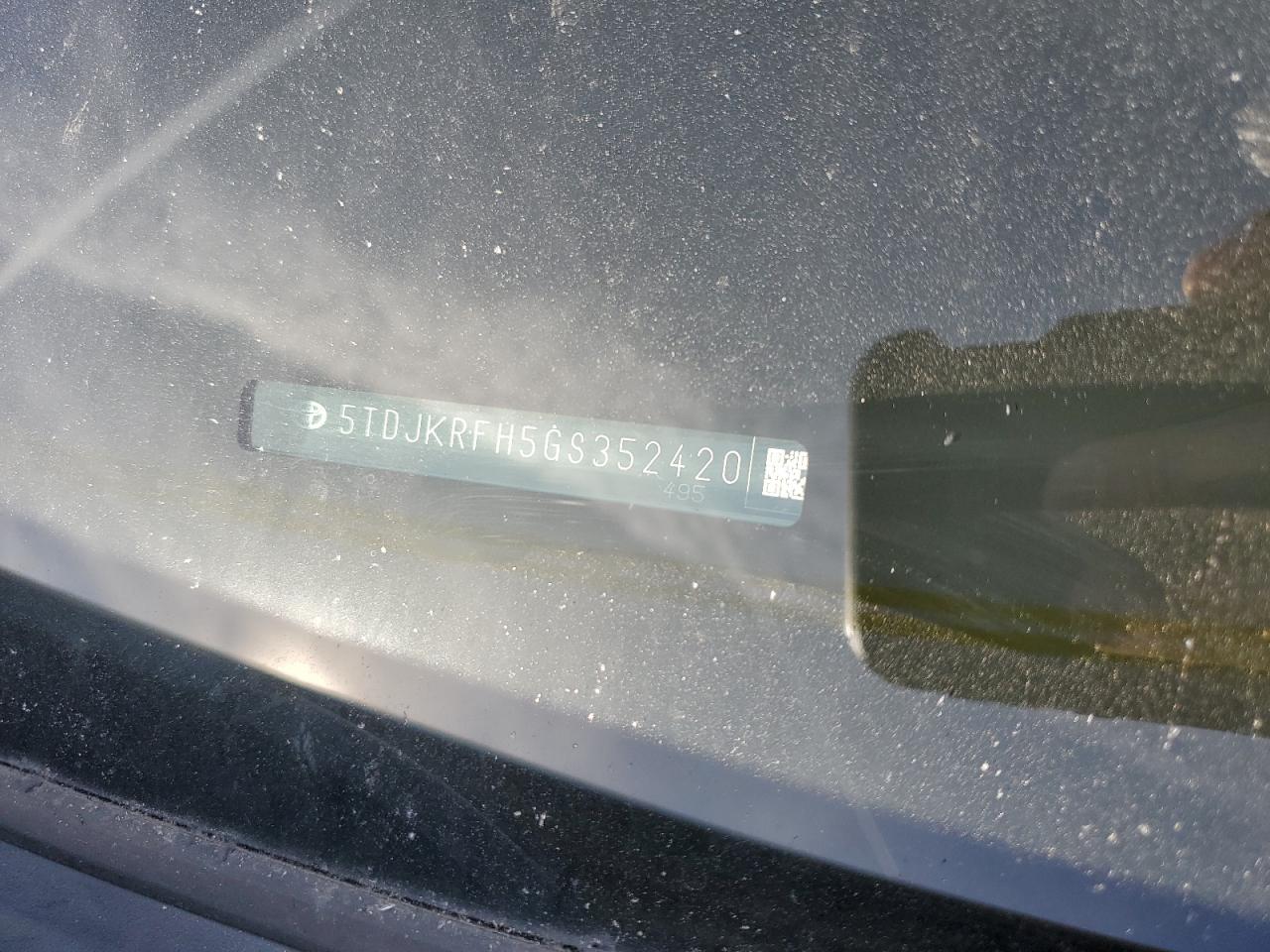 2016 Toyota Highlander Xle VIN: 5TDJKRFH5GS352420 Lot: 91933155