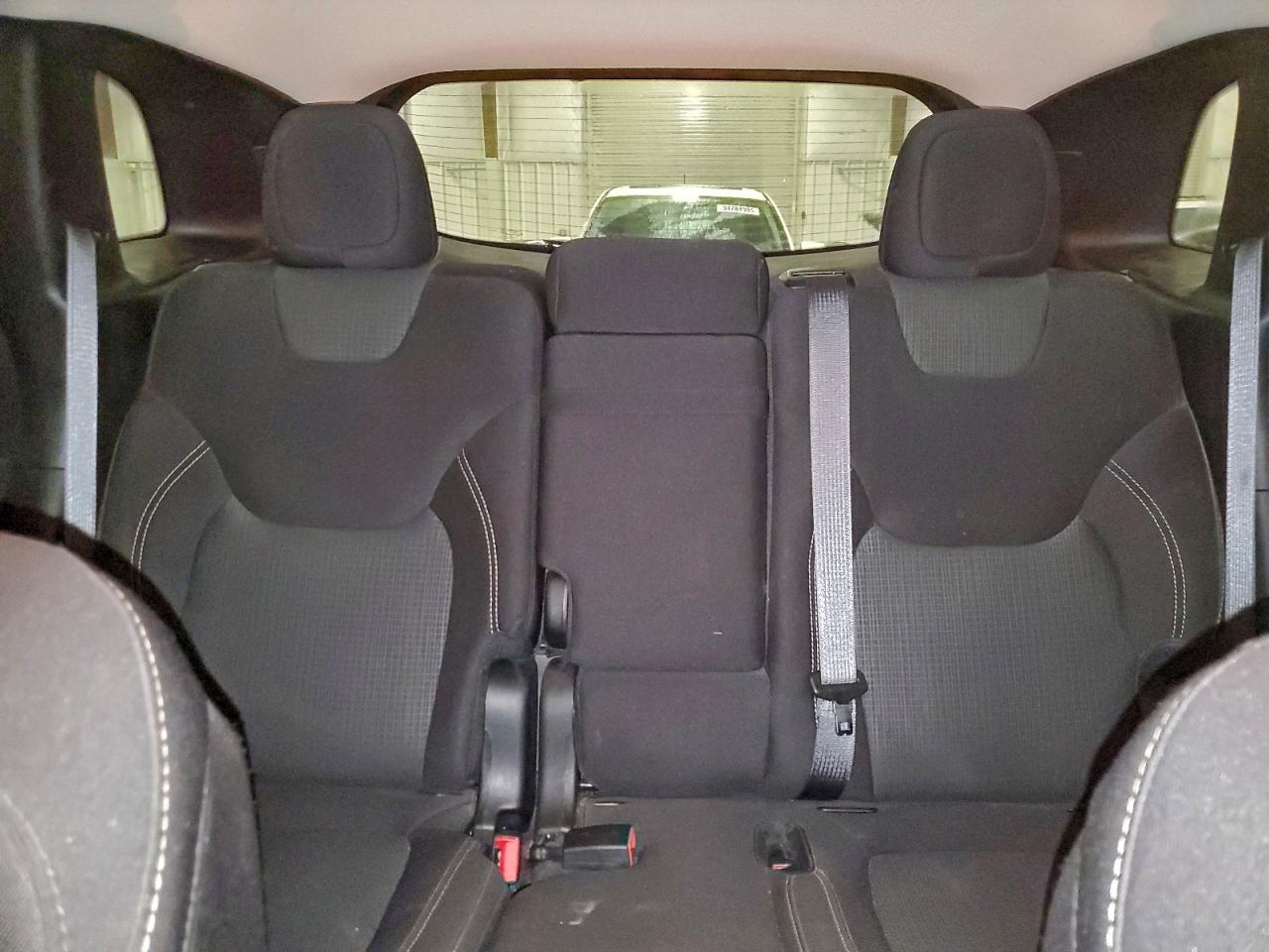 2016 Jeep Cherokee Latitude VIN: 1C4PJMCS3GW215945 Lot: 94505255