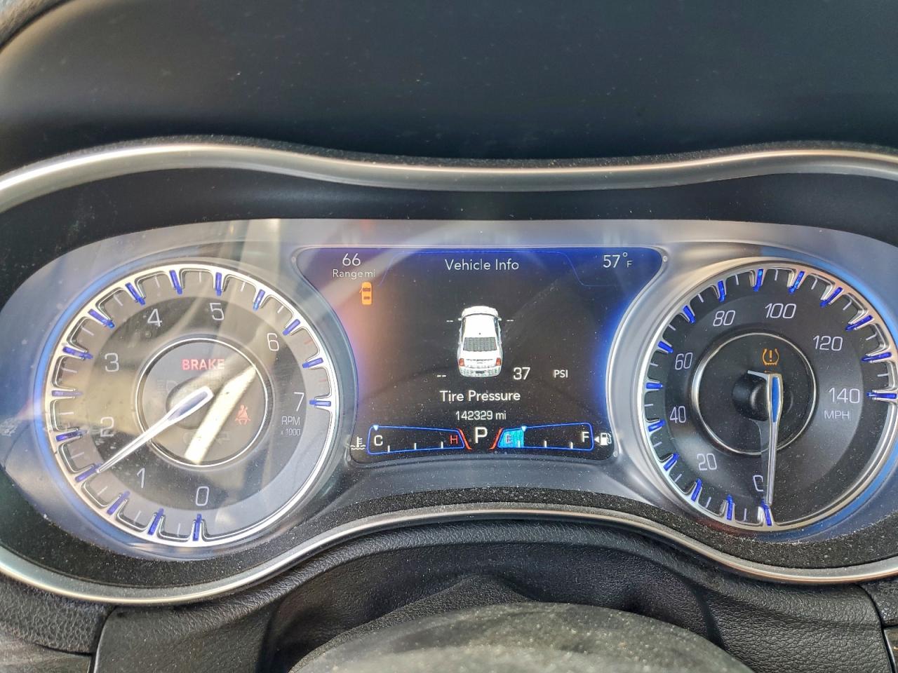 2018 Chrysler 300 Touring VIN: 2C3CCAAG5JH320339 Lot: 93688355