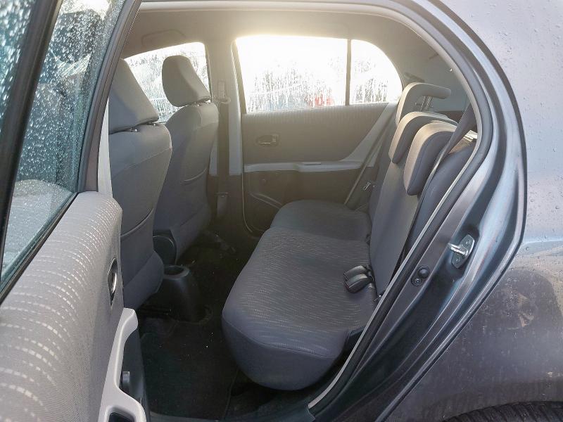 2009 TOYOTA YARIS TR