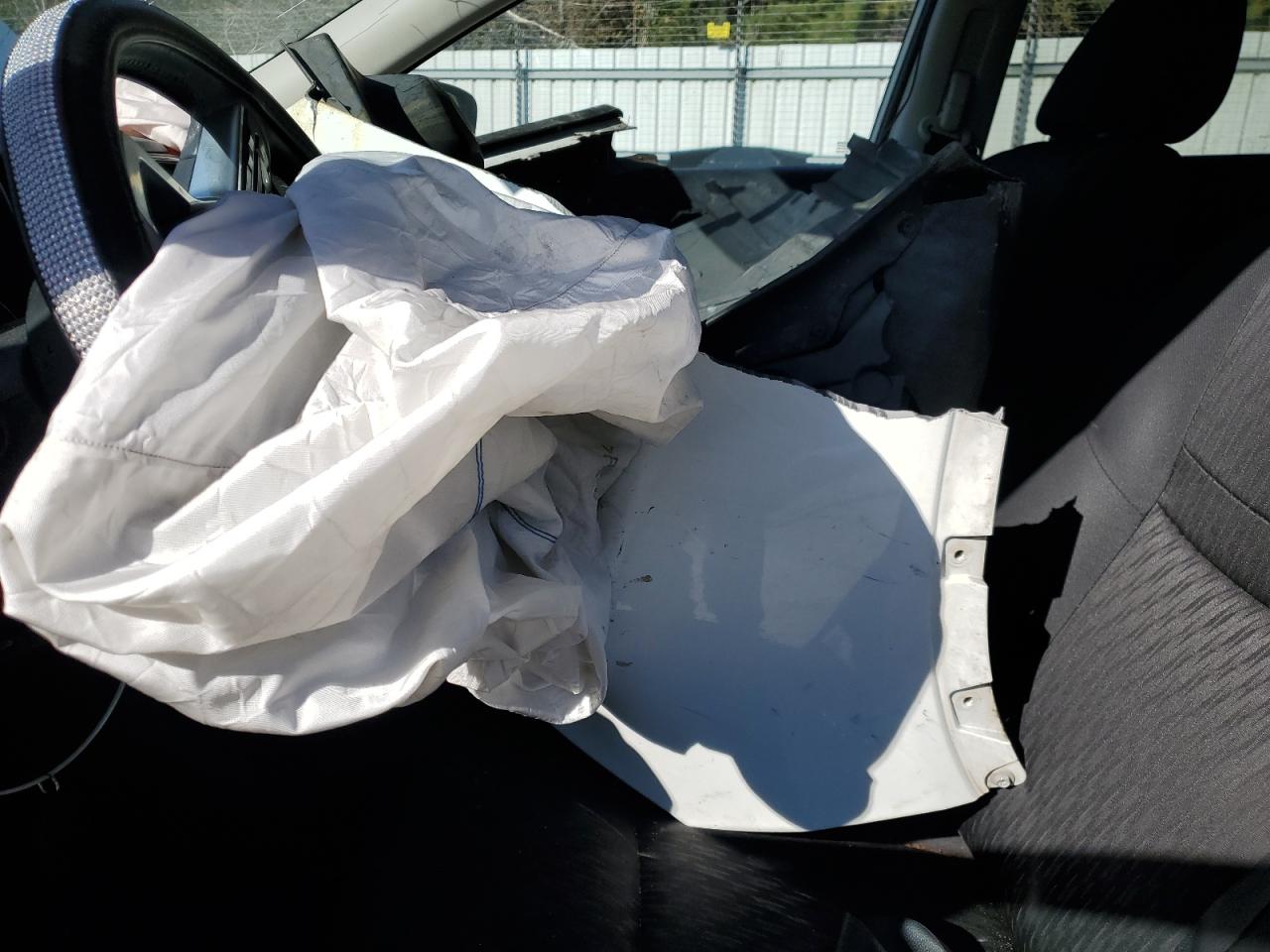 2017 Nissan Rogue S VIN: KNMAT2MTXHP545315 Lot: 91550655