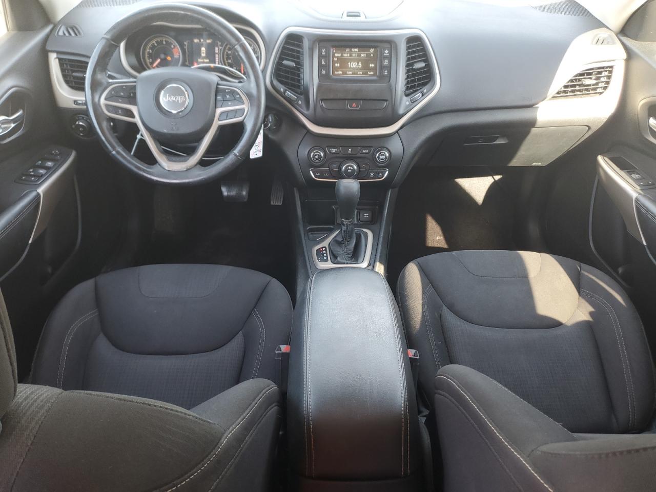 2017 Jeep Cherokee Latitude VIN: 1C4PJLCB4HD239646 Lot: 90984935