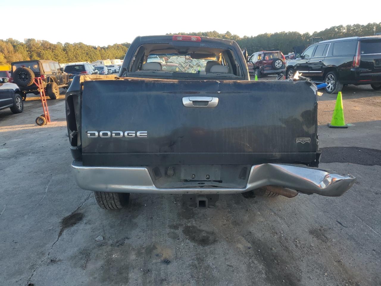 2004 Dodge Ram 1500 St VIN: 1D7HA18D74J197669 Lot: 92159255