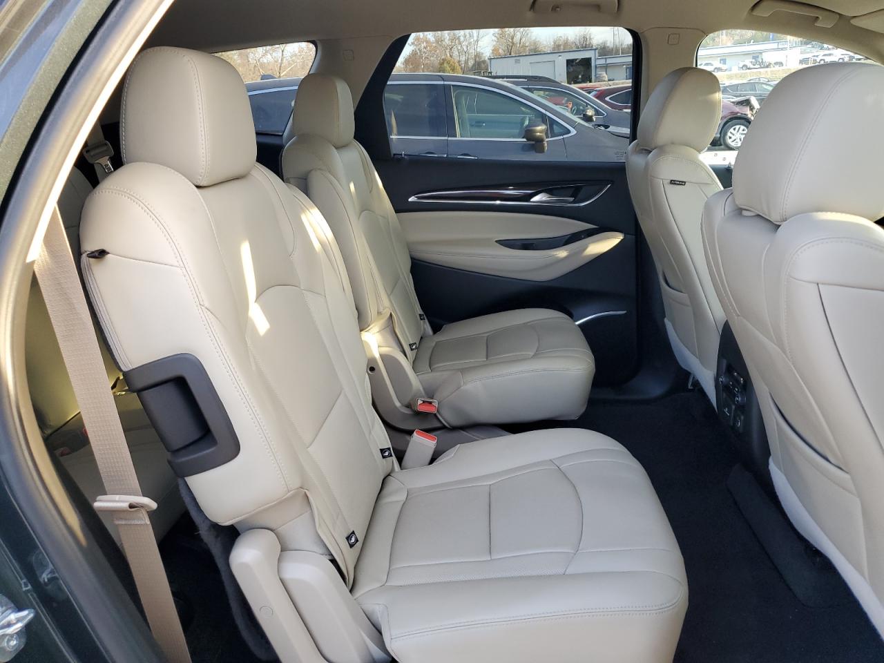 2019 Buick Enclave Essence VIN: 5GAERBKW5KJ138253 Lot: 92982165