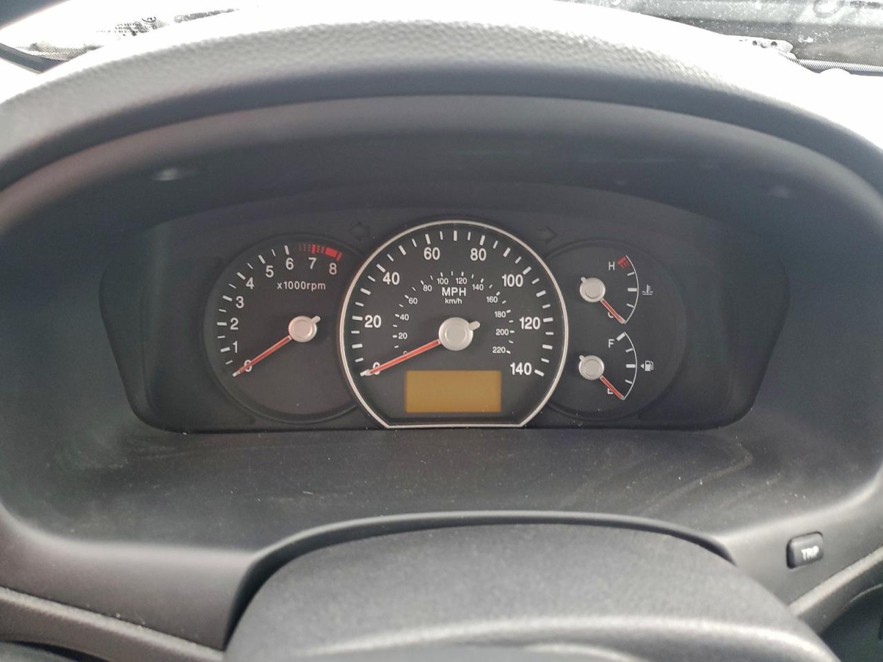 2009 Kia Rondo Lx VIN: KNAFG526197252832 Lot: 94037125