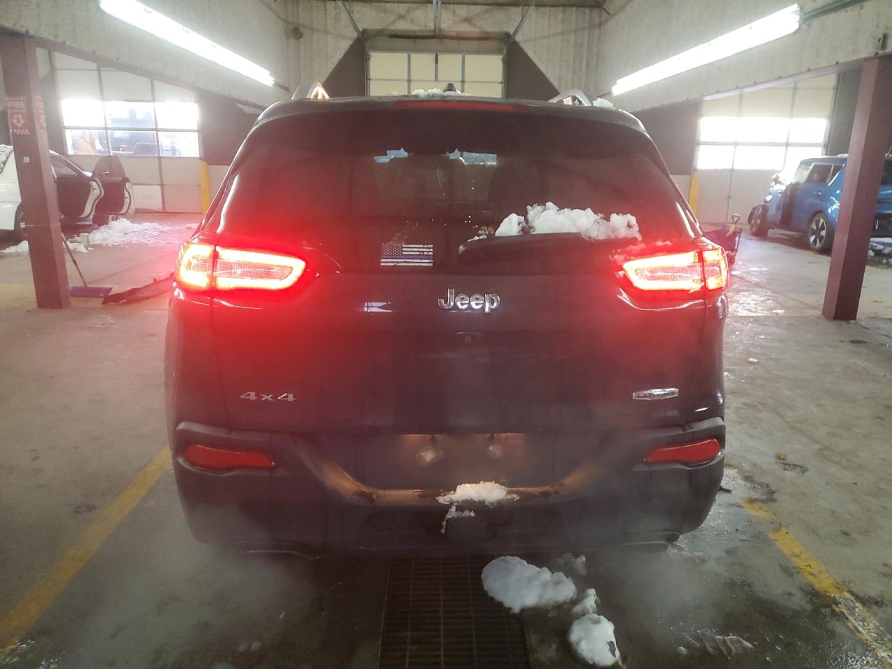 2018 Jeep Cherokee Latitude Plus VIN: 1C4PJMLXXJD598801 Lot: 92267925