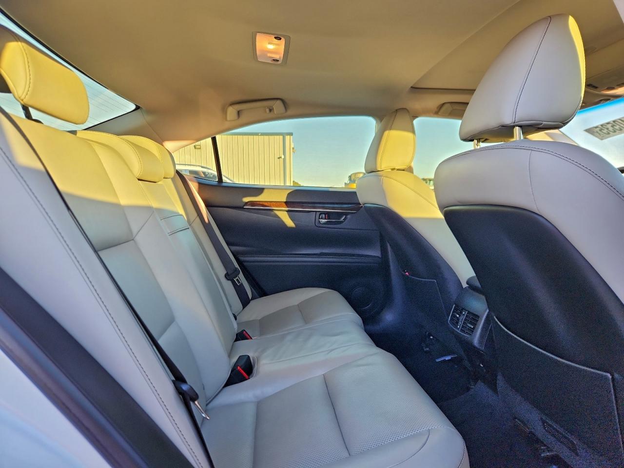 2015 Lexus Es 350 VIN: JTHBK1GG0F2161150 Lot: 94640535