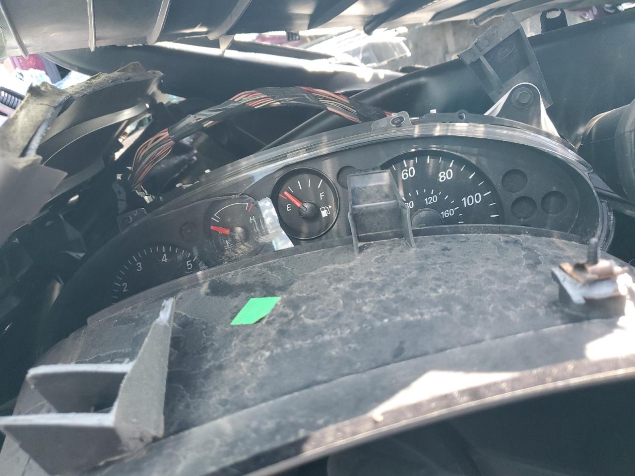 2004 Ford Taurus Se VIN: 1FAFP53U64A127570 Lot: 92005605