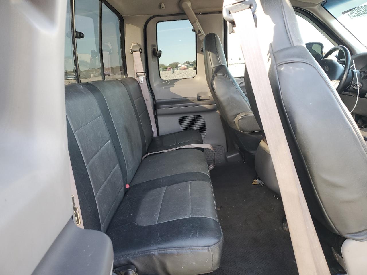 2001 Ford F250 Super Duty VIN: 1FTNX20L11EA16431 Lot: 92292825