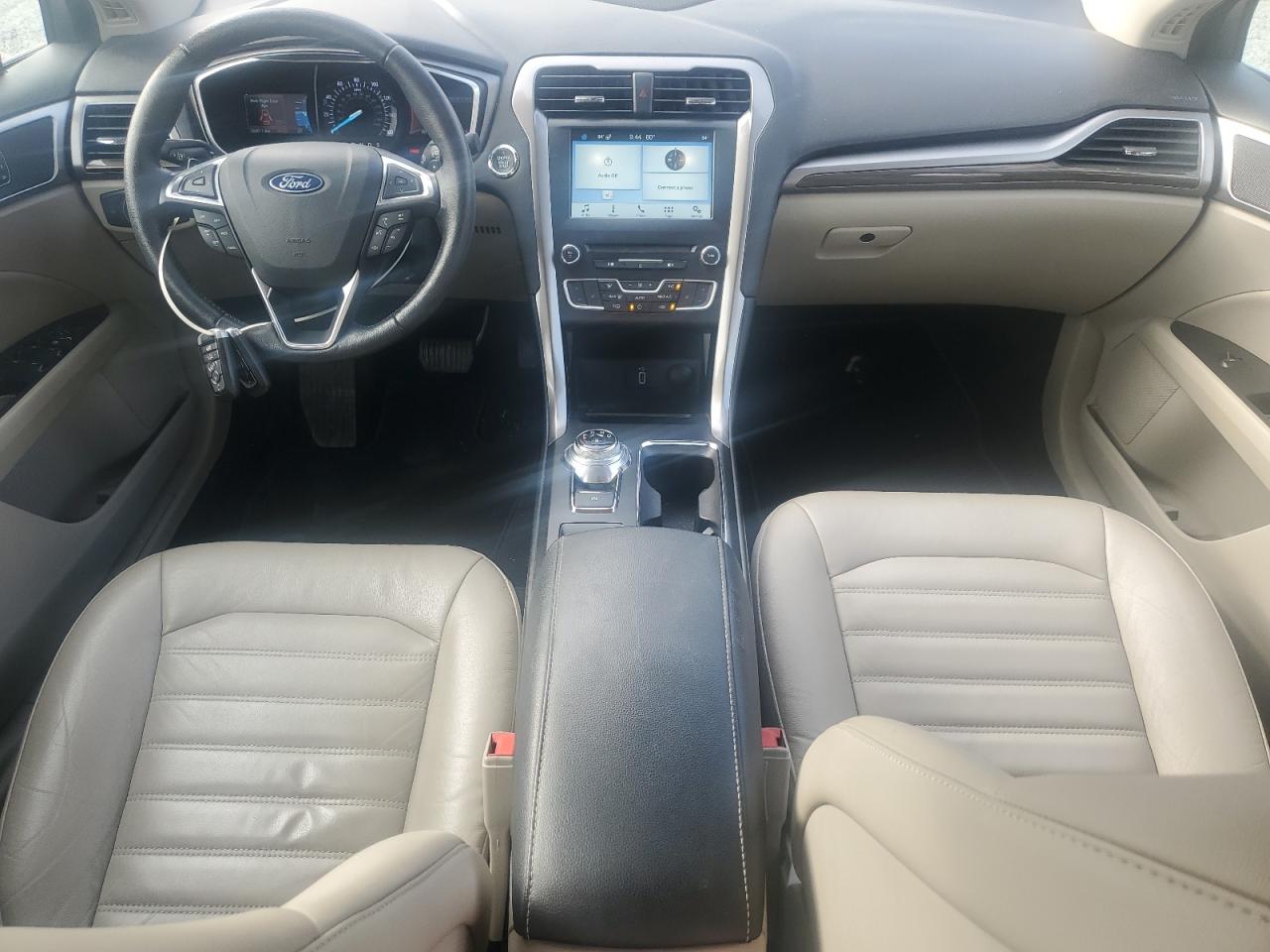 2018 Ford Fusion Se VIN: 3FA6P0HD8JR261753 Lot: 92663645