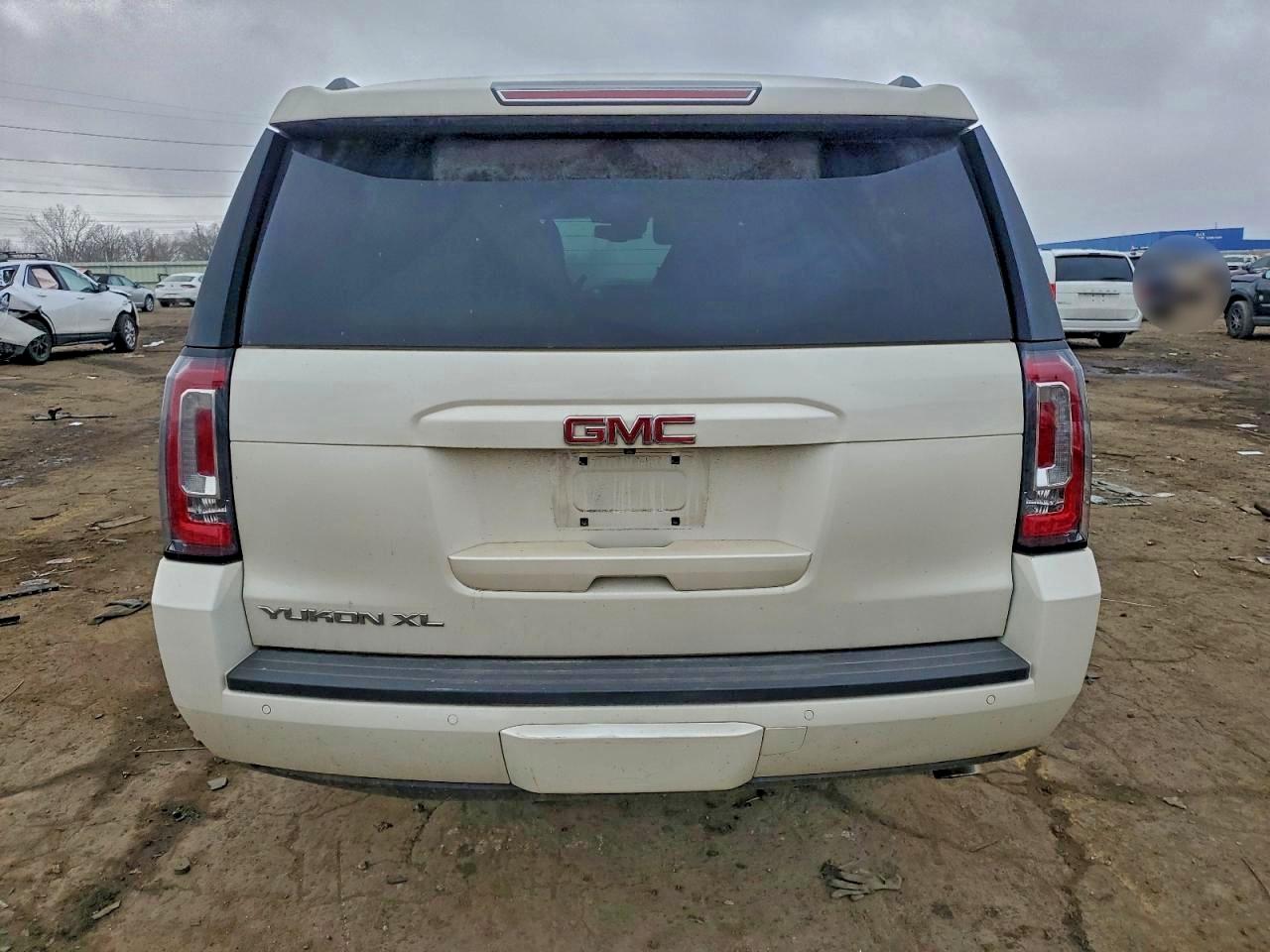 2015 GMC Yukon Xl K1500 Slt VIN: 1GKS2HKC3FR503992 Lot: 87093955