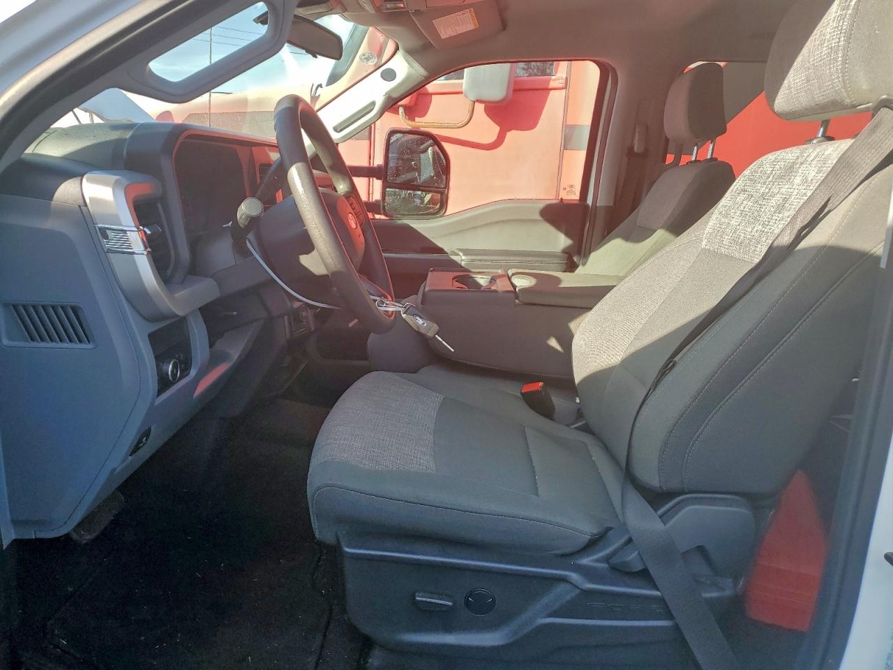 2025 Ford F350 Super Duty VIN: 1FT8W3DT3SEC55576 Lot: 92457045