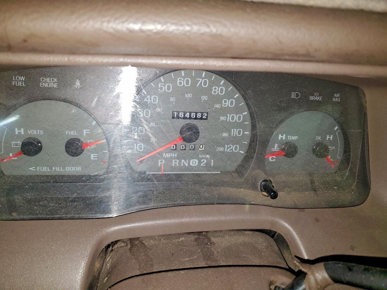 1998 Mercury Grand Marquis Gs VIN: 2MEFM74W2WX608312 Lot: 94398245