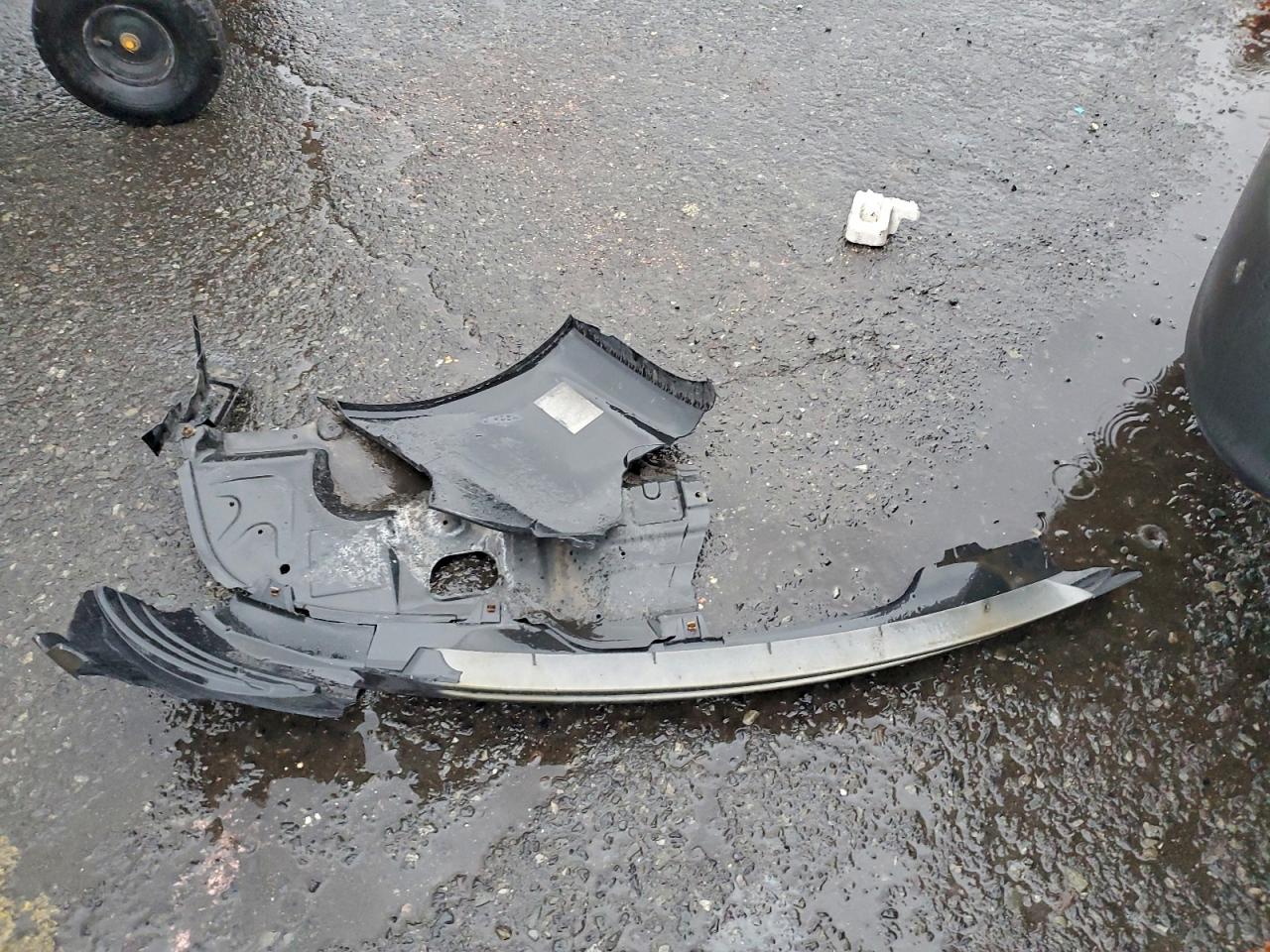 2003 Toyota Camry Le VIN: JTDBE32K430164401 Lot: 94232815