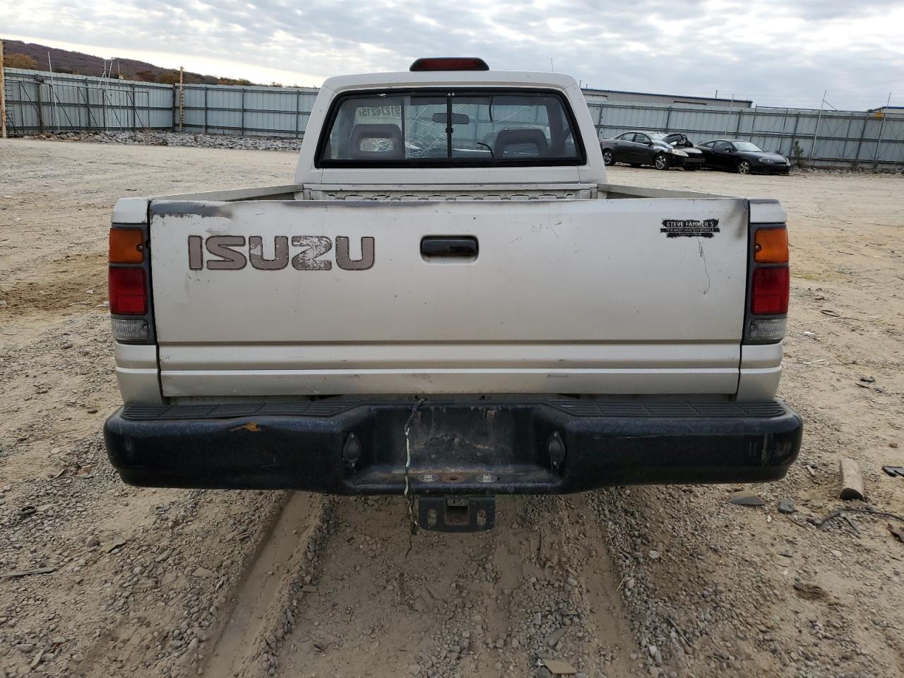 1994 Isuzu Conventional Short Bed VIN: JAACL11L4R7206453 Lot: 91276215