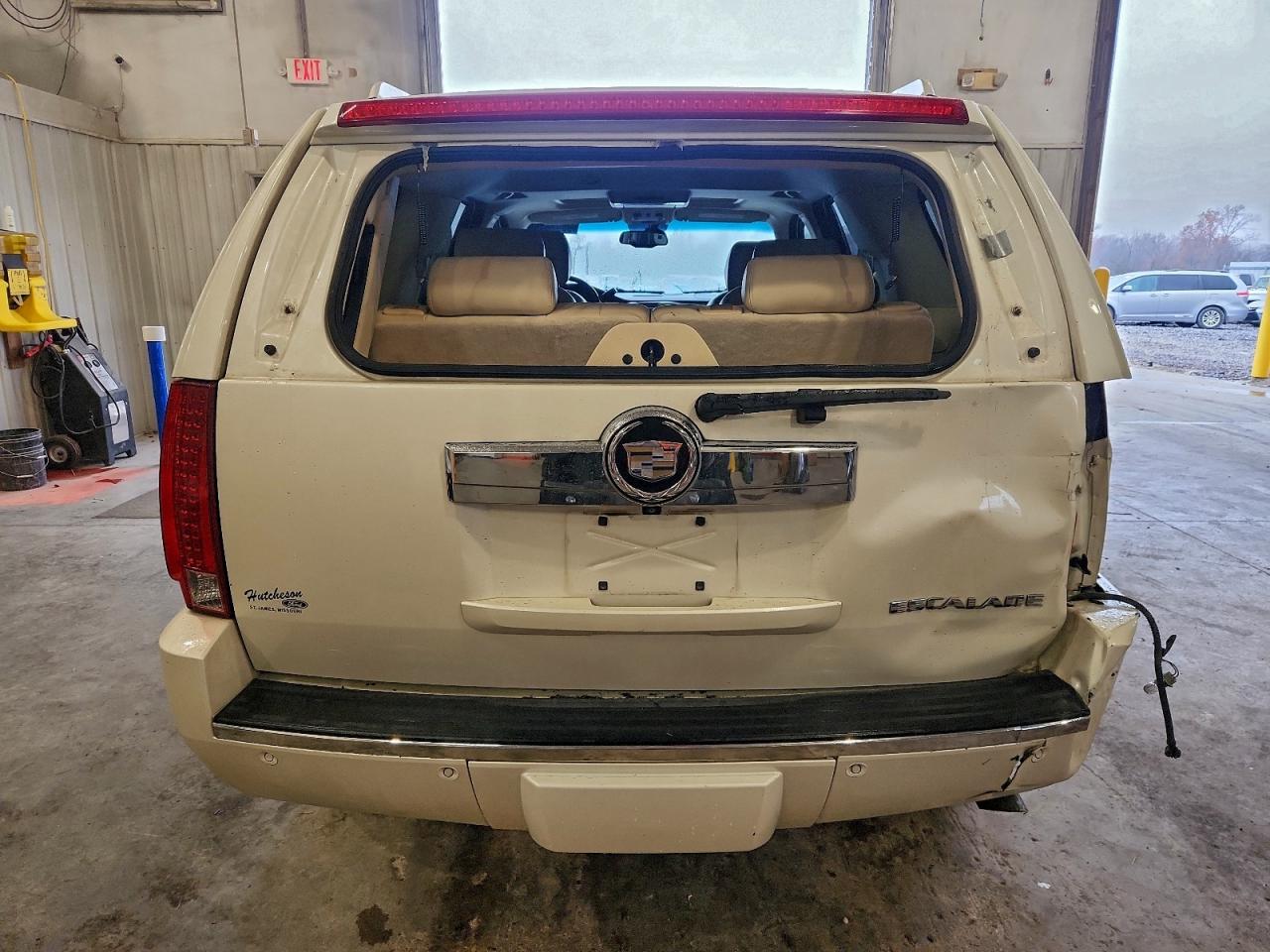 2008 Cadillac Escalade Luxury VIN: 1GYFK63808R248369 Lot: 93936155