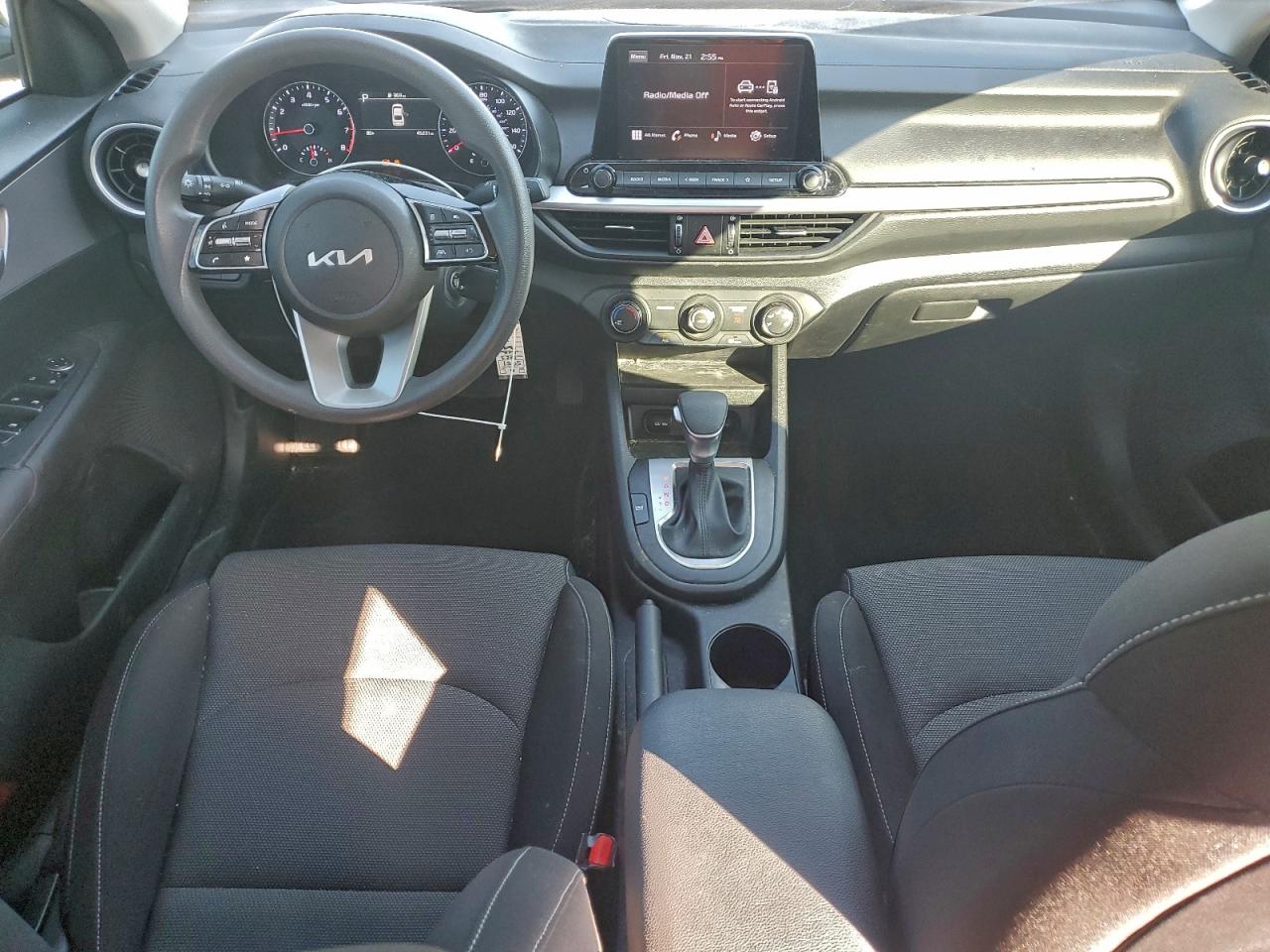 2023 Kia Forte Lx VIN: 3KPF24AD5PE685305 Lot: 94057835