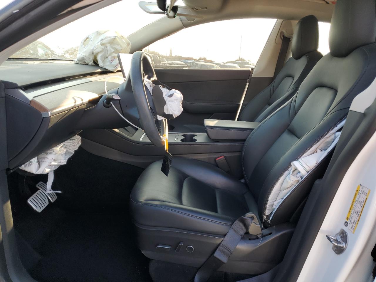 2022 Tesla Model Y VIN: 7SAYGDEF1NF396678 Lot: 91971935