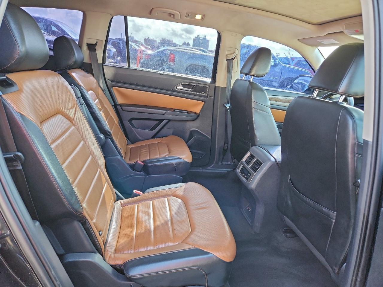 2018 Volkswagen Atlas Sel Premium VIN: 1V2NR2CA4JC516176 Lot: 93760625