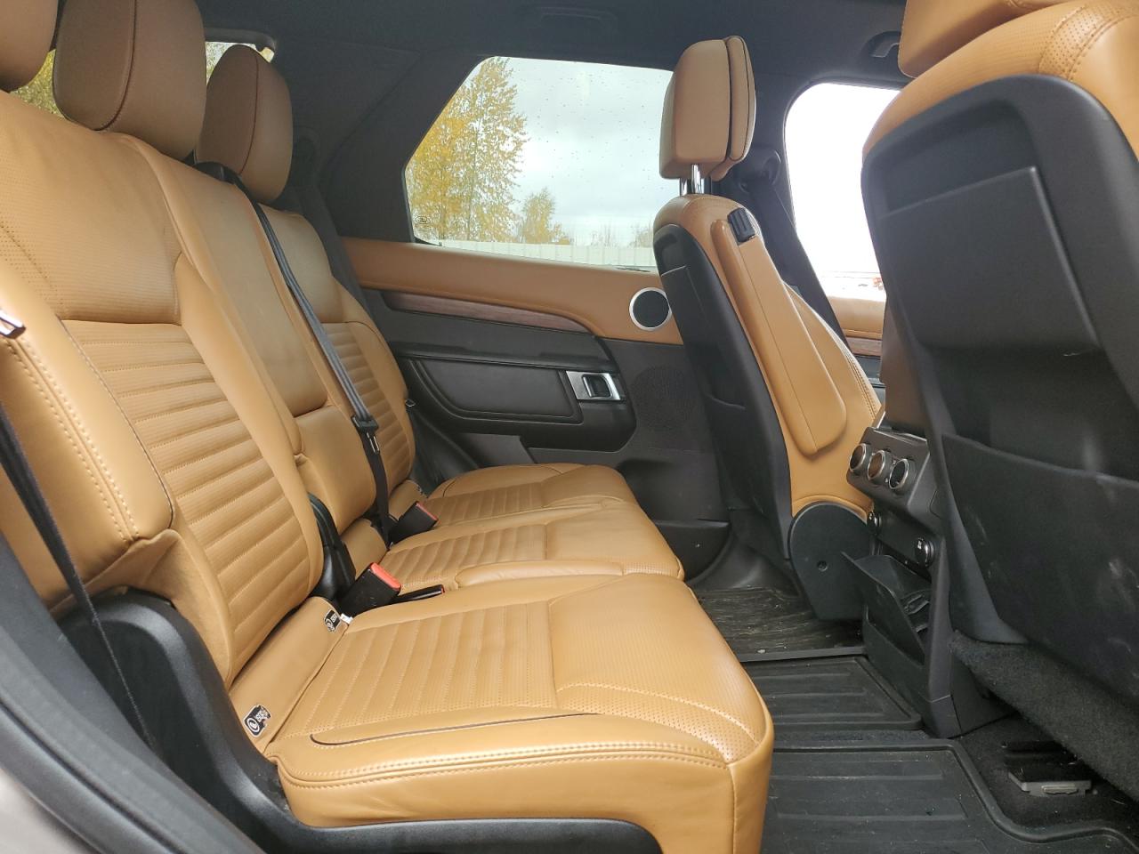 2017 Land Rover Discovery Hse Luxury VIN: SALRHBBV5HA024331 Lot: 92116335