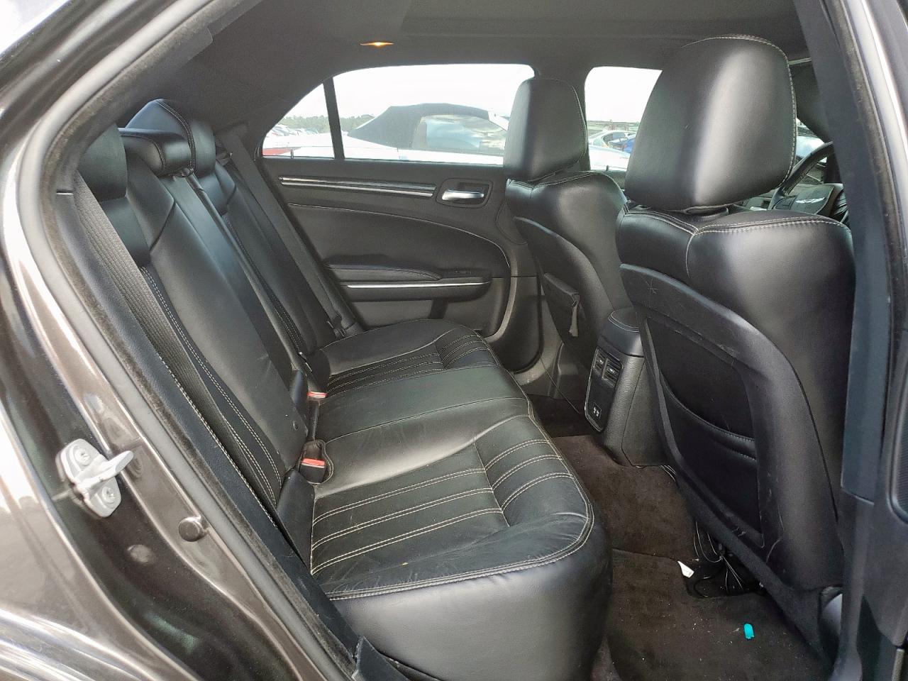 2018 Chrysler 300 S VIN: 2C3CCABG3JH244487 Lot: 92891265