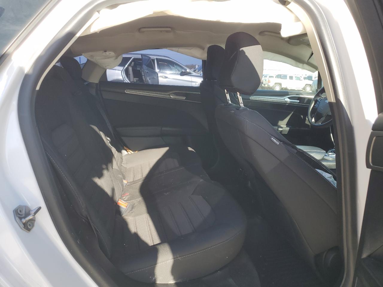 2020 Ford Fusion Se VIN: 3FA6P0HDXLR228823 Lot: 92721505