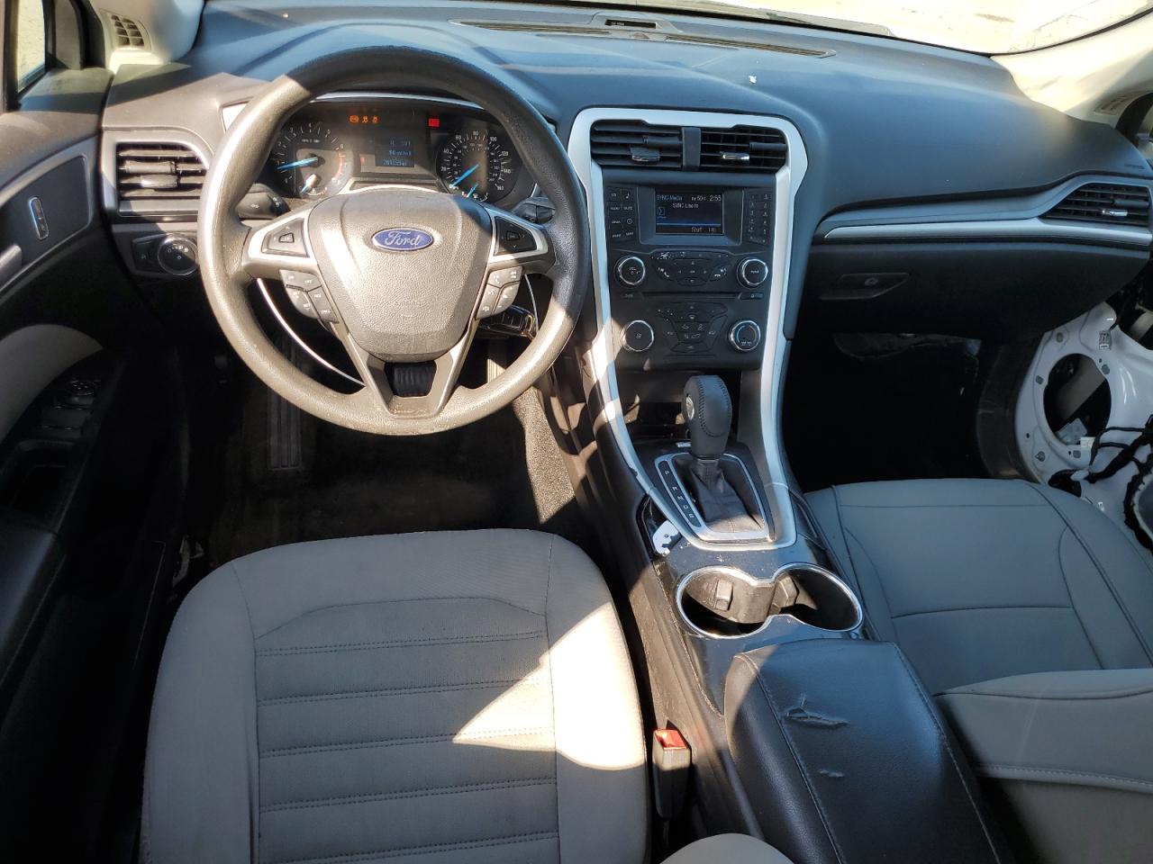 2015 Ford Fusion S VIN: 3FA6P0G73FR262800 Lot: 93202355