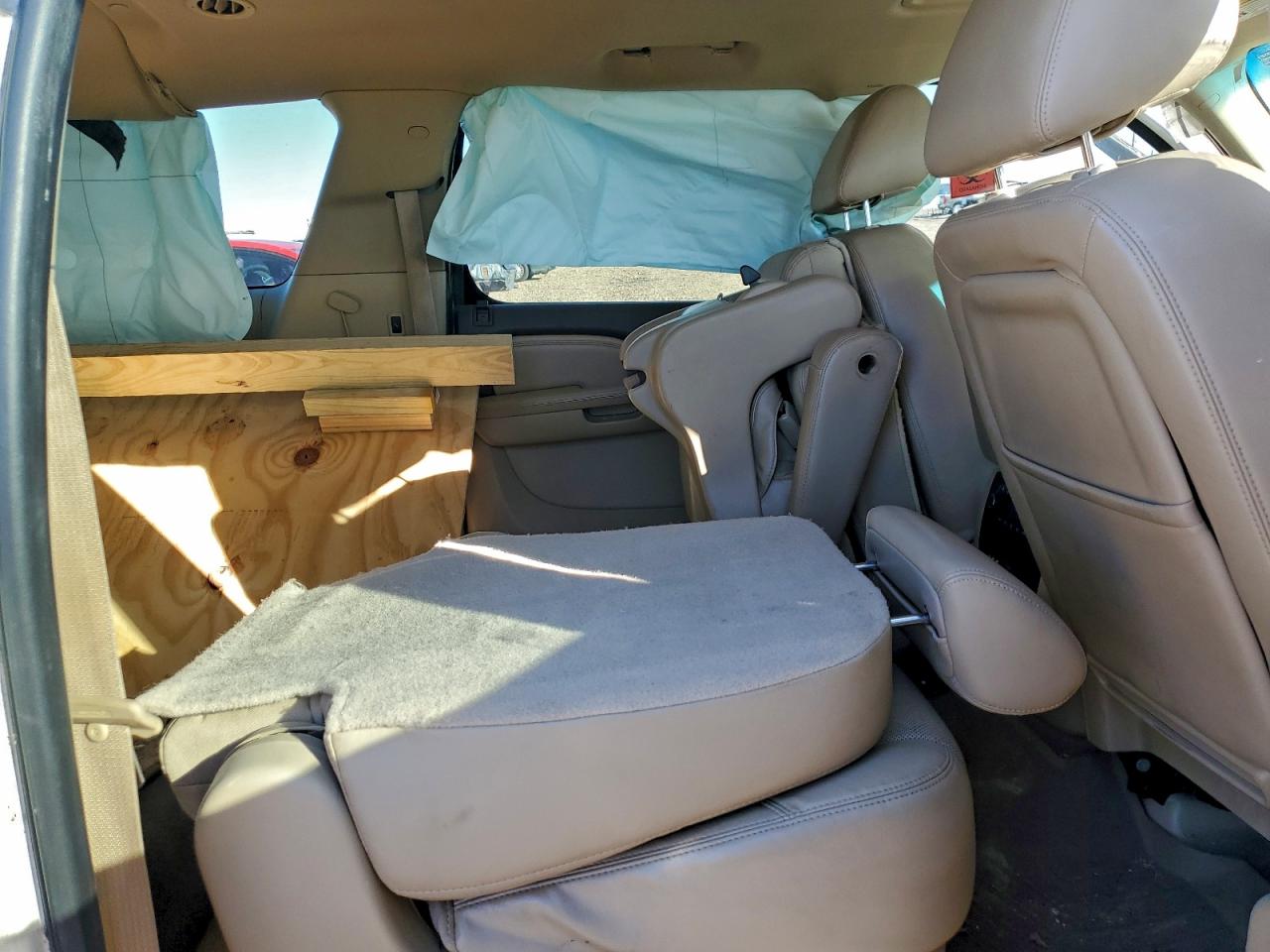 2010 GMC Yukon Xl Denali VIN: 1GKUKMEF0AR273490 Lot: 94695805