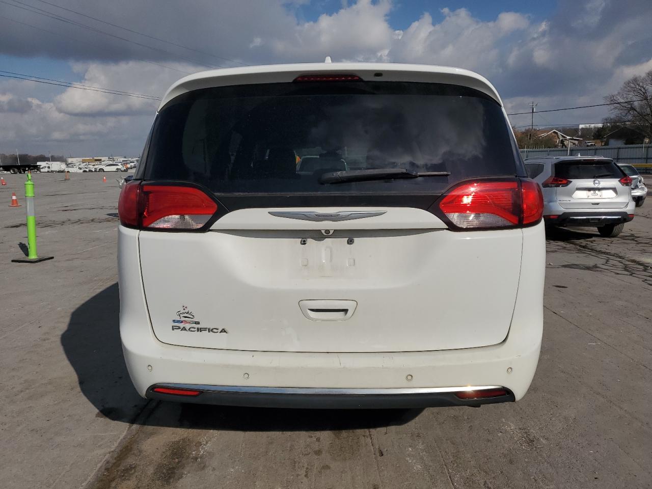 2017 Chrysler Pacifica Touring L VIN: 2C4RC1BG7HR583652 Lot: 93207075