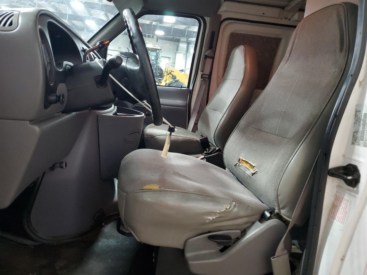 1999 Ford Econoline E250 Van VIN: 1FTPE24L2XHA58025 Lot: 92135345