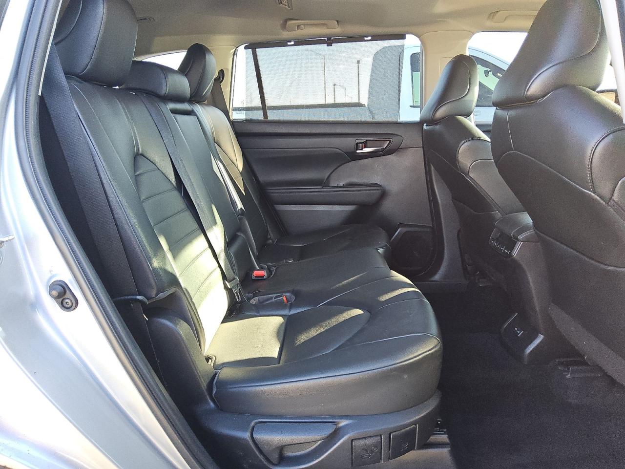 2022 Toyota Highlander Xle VIN: 5TDGZRAH6NS134898 Lot: 92321215