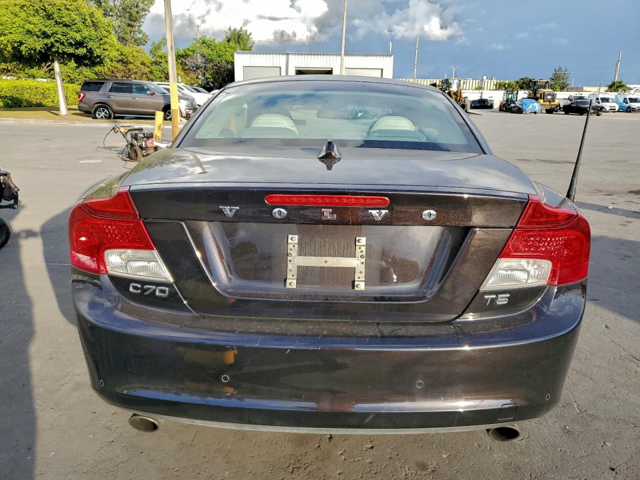 2012 Volvo C70 T5 VIN: YV1672MC2CJ127122 Lot: 94514255