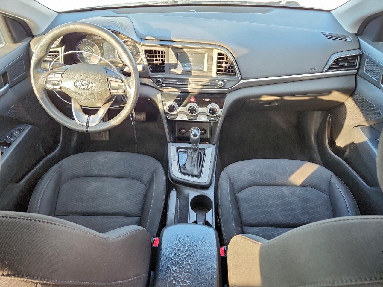 2019 Hyundai Elantra Se VIN: KMHD74LFXKU847202 Lot: 93970585