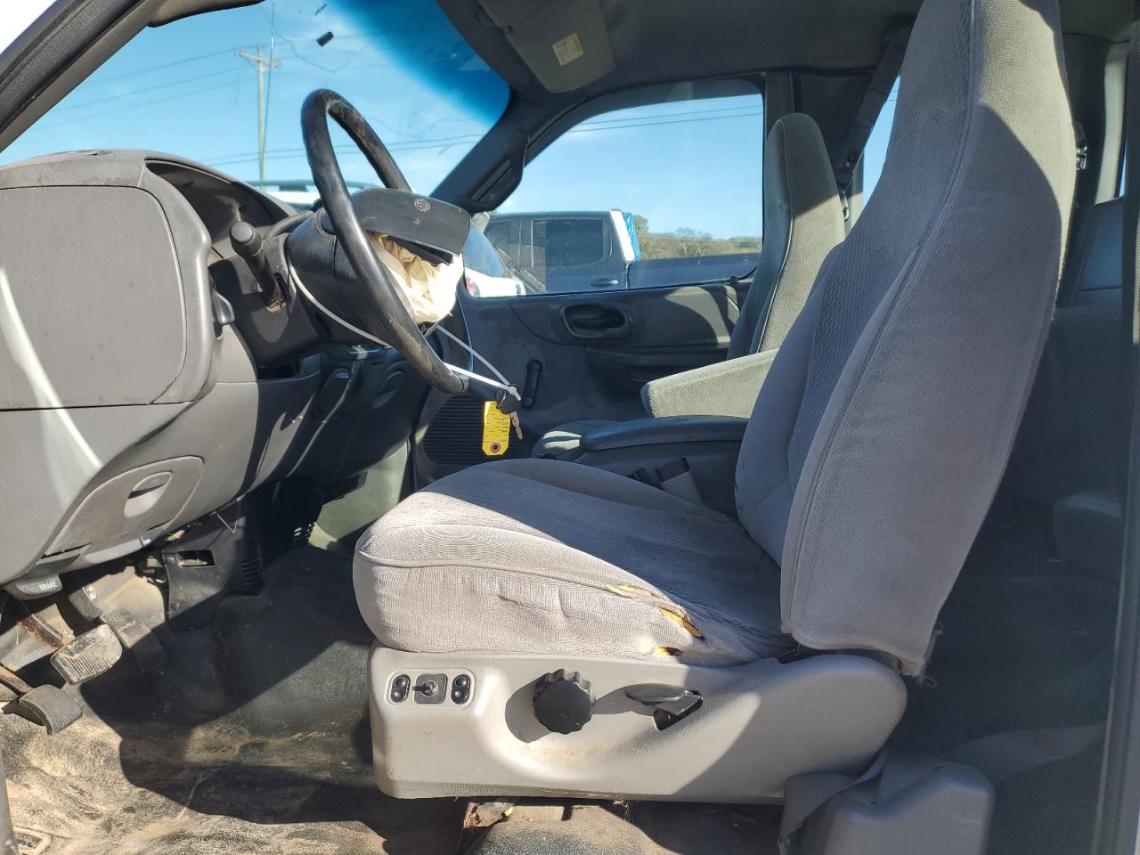 2001 Ford F150 VIN: 1FTRX17W71NB22653 Lot: 91008125