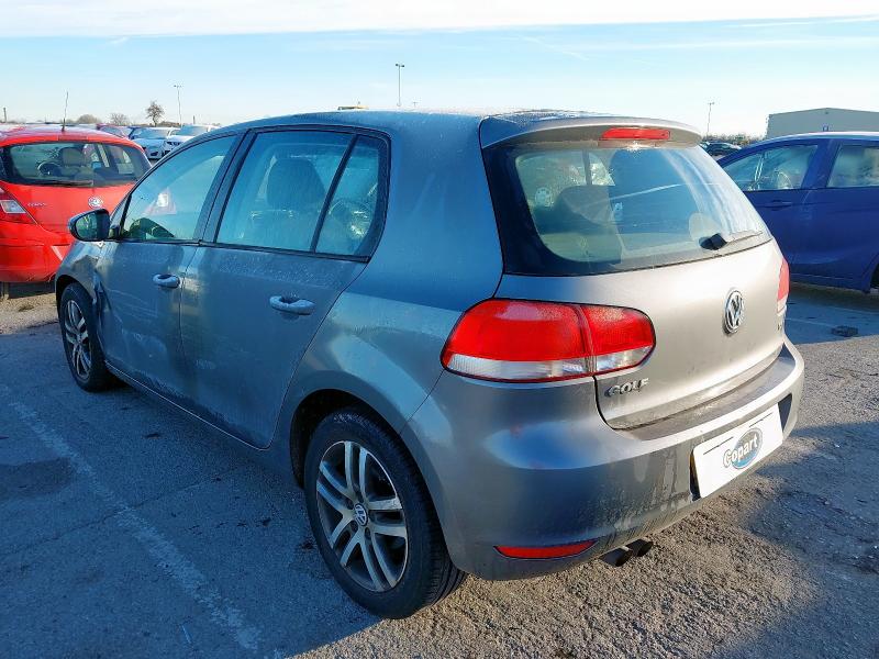 2009 VOLKSWAGEN GOLF SE