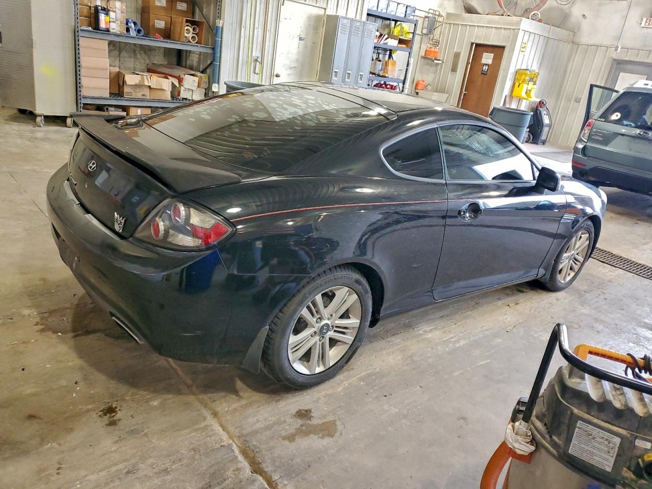 2008 Hyundai Tiburon Gs VIN: KMHHM66D58U296105 Lot: 94329625