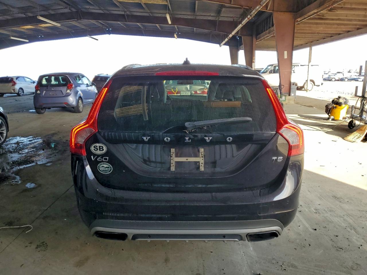 2015 Volvo V60 Premier VIN: YV126MEB7F1186254 Lot: 94274745