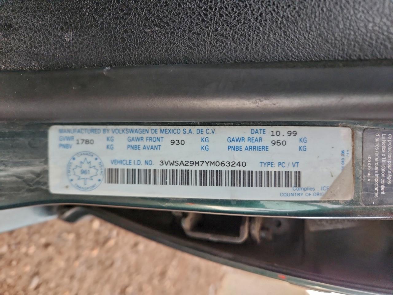 2000 Volkswagen Jetta Gls VIN: 3VWSA29M7YM063240 Lot: 94083145