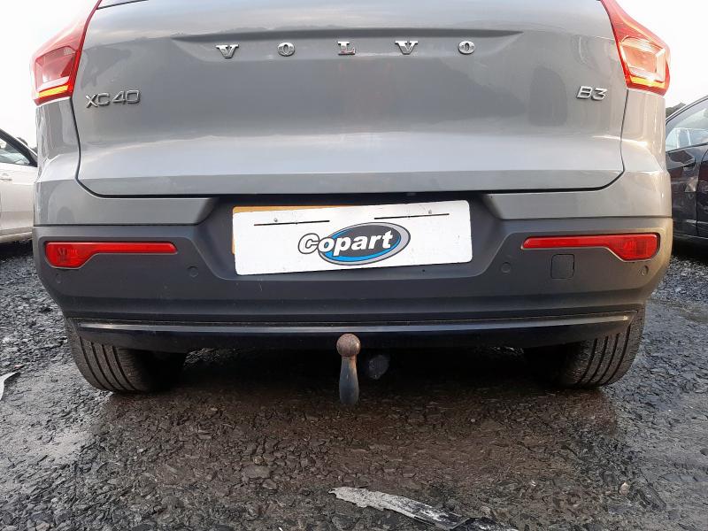 2024 VOLVO XC40 2.0 B3P PLUS DARK 5DR AUTO