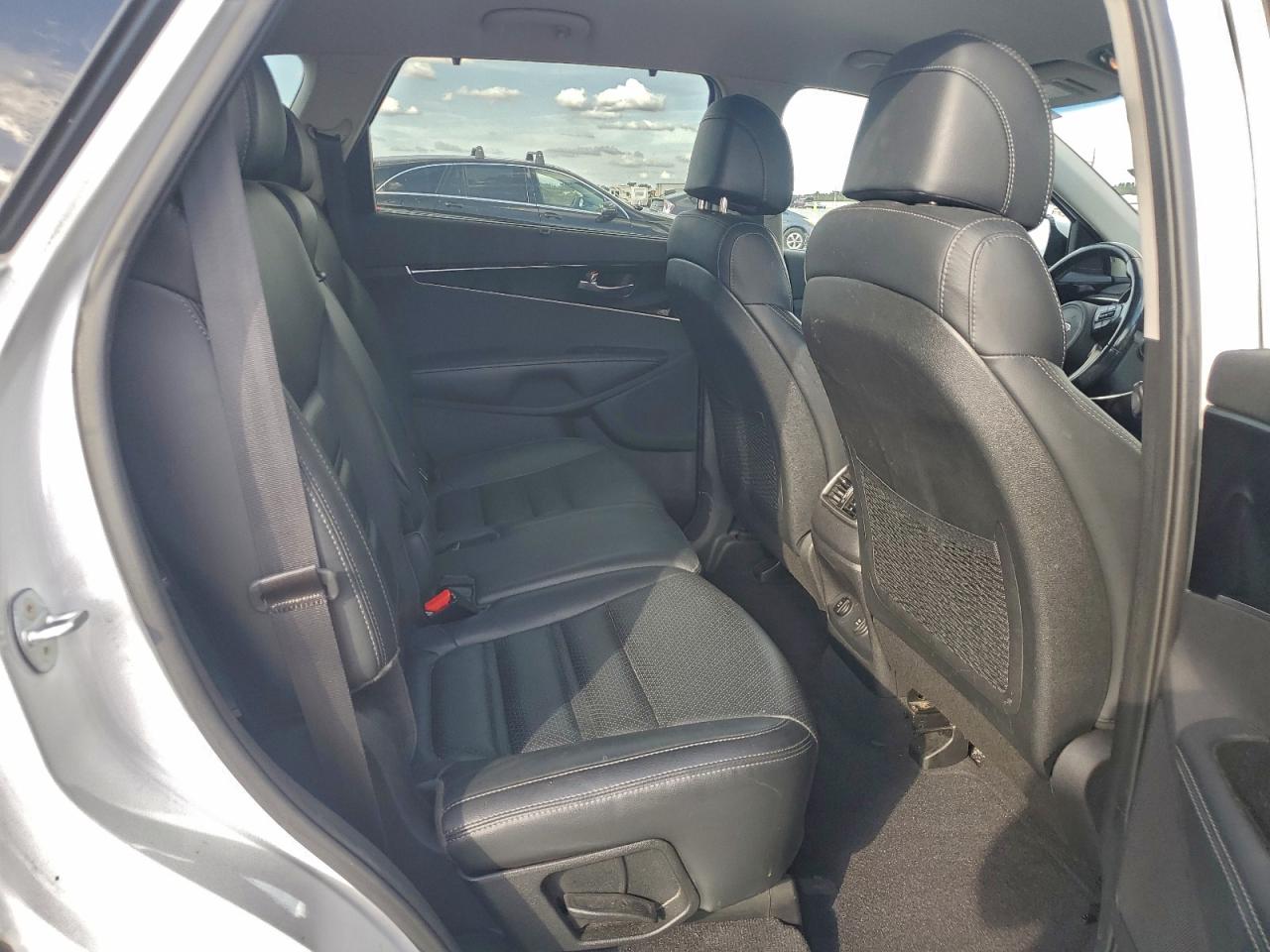 2017 Kia Sorento Ex VIN: 5XYPHDA54HG289205 Lot: 94797375