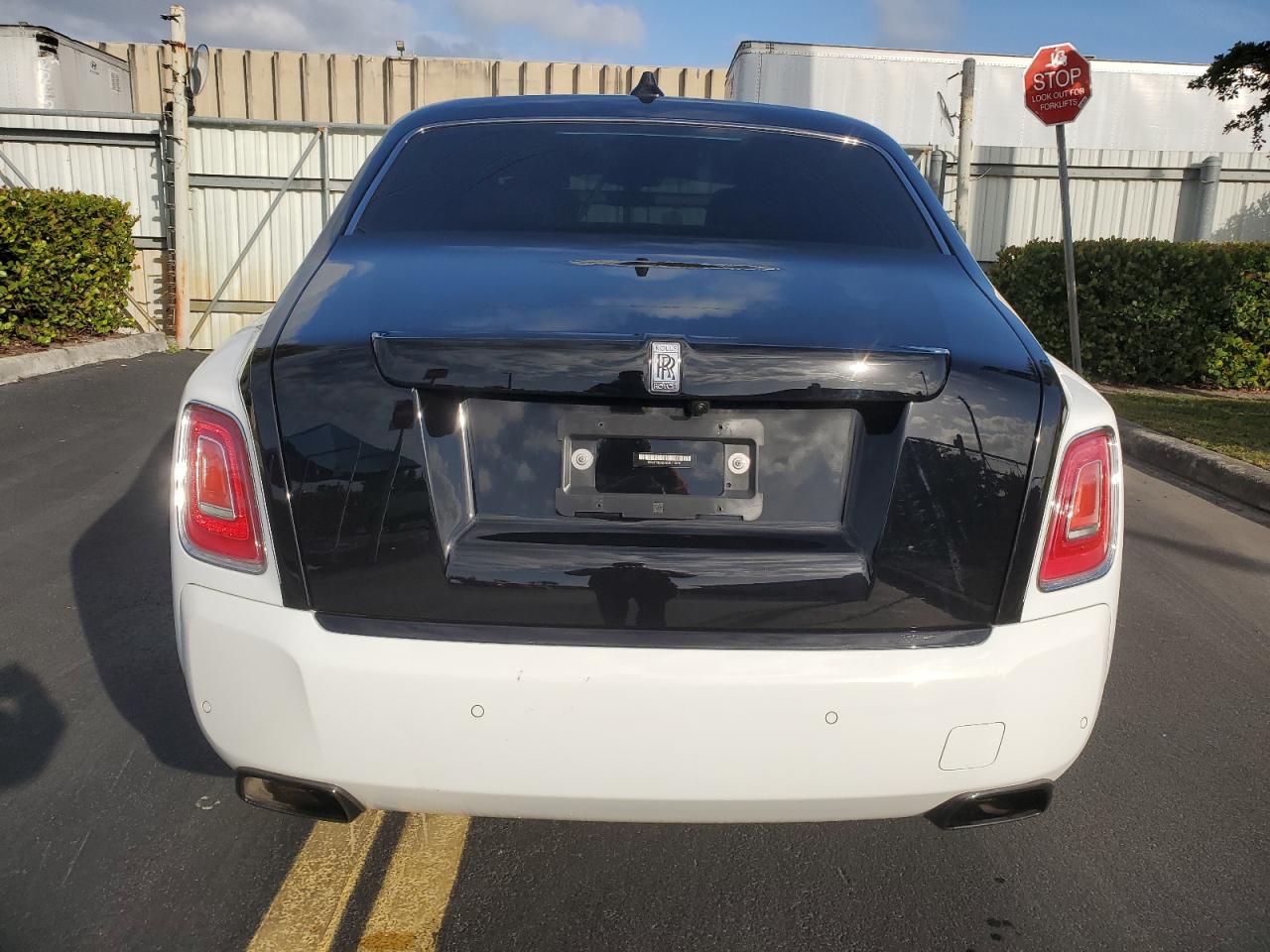 2022 Rolls-Royce Phantom VIN: SCATT6C00NU211399 Lot: 90672595