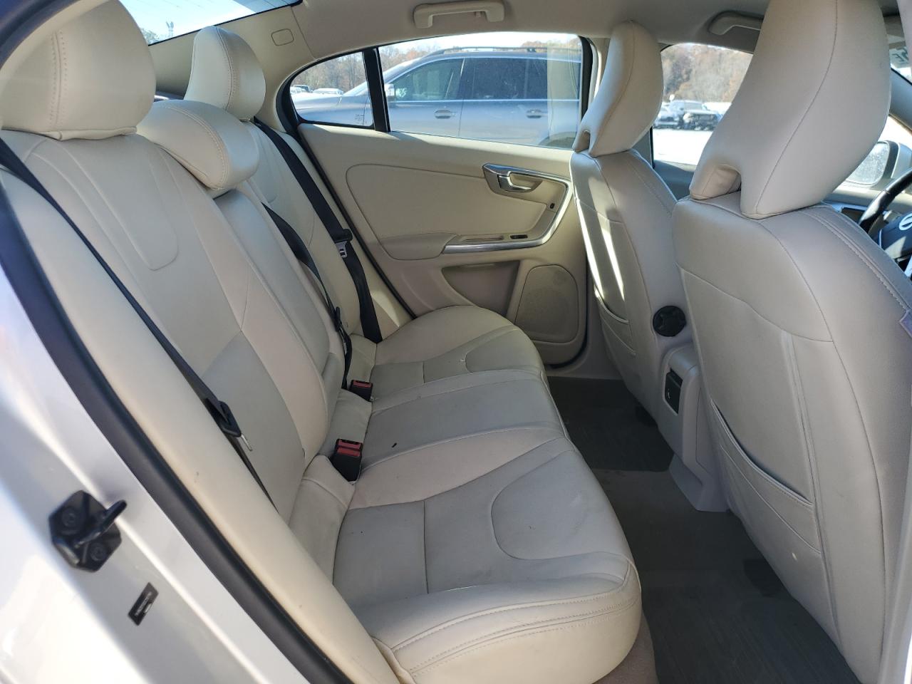 2012 Volvo S60 T5 VIN: YV1622FS2C2137145 Lot: 92818355