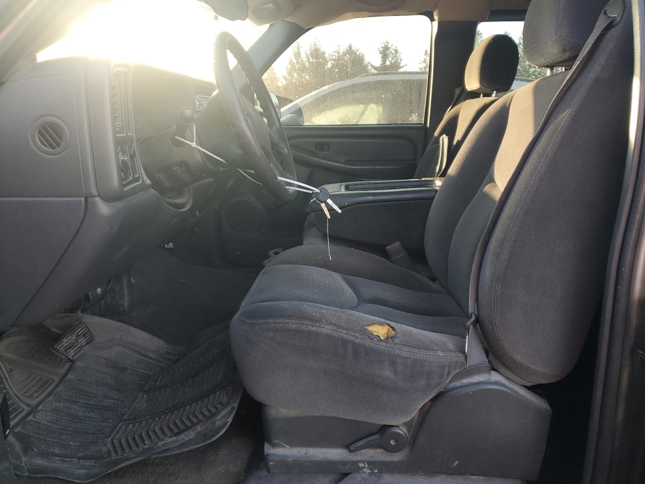 2004 GMC New Sierra C1500 VIN: 1GTEC19T14E350939 Lot: 92828625