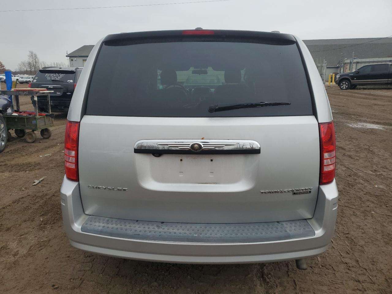 2010 Chrysler Town & Country Touring VIN: 2A4RR5D1XAR109452 Lot: 92166195