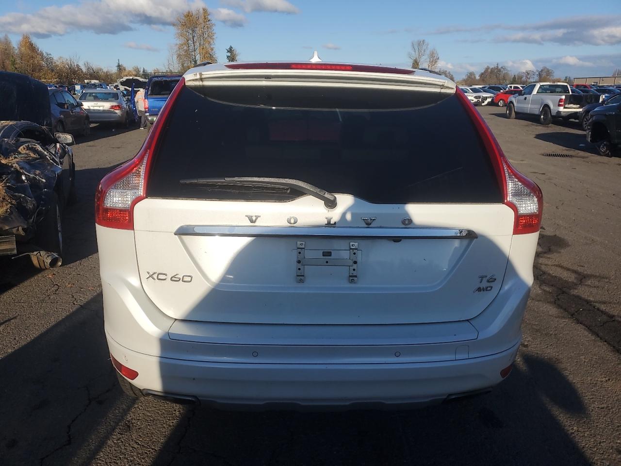 2017 Volvo Xc60 T6 Inscription VIN: YV449MRU0H2013915 Lot: 93345055