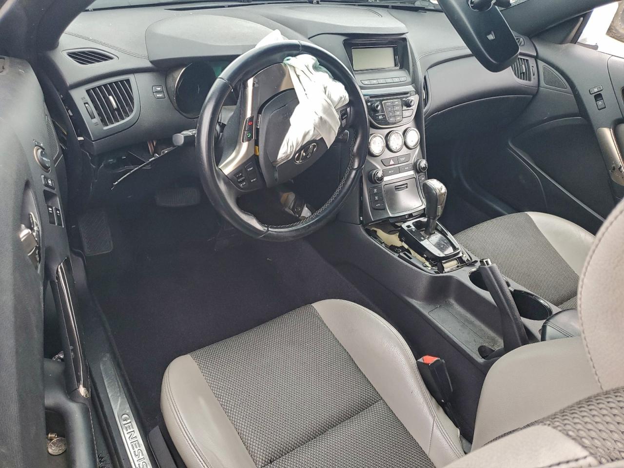 2015 Hyundai Genesis Coupe 3.8L VIN: KMHHT6KJ6FU125732 Lot: 94796245