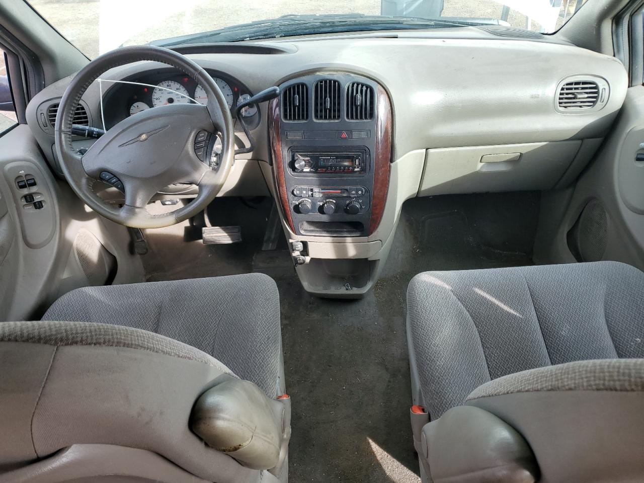 2004 Chrysler Town & Country Touring VIN: 2C4GP54L54R546395 Lot: 93244605