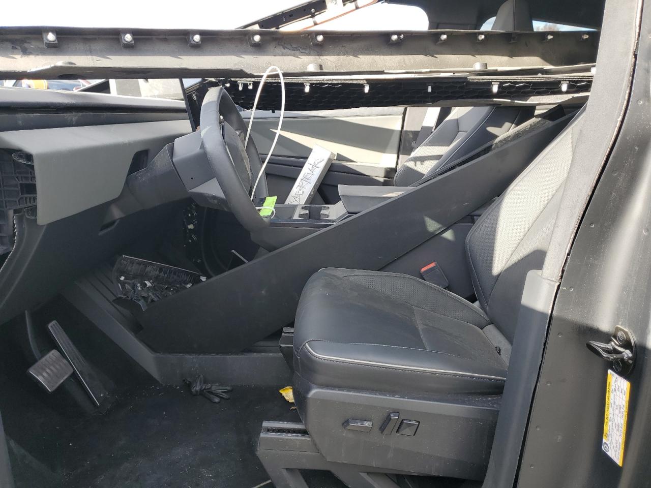 2025 Tesla Cybertruck VIN: 7G2CEHED6SA067063 Lot: 93081835