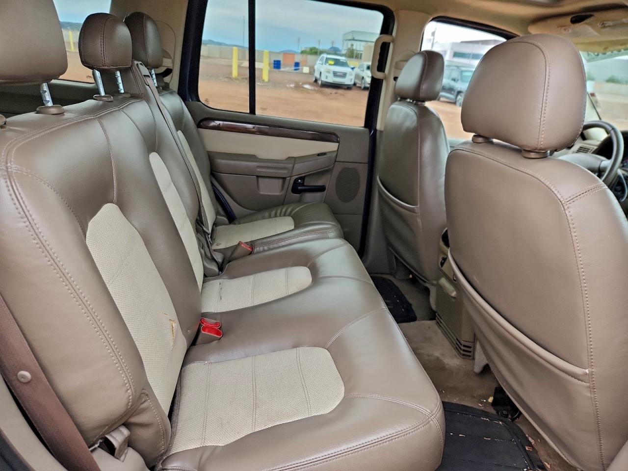 2004 Ford Explorer Eddie Bauer VIN: 1FMZU64W14UA98995 Lot: 92729765