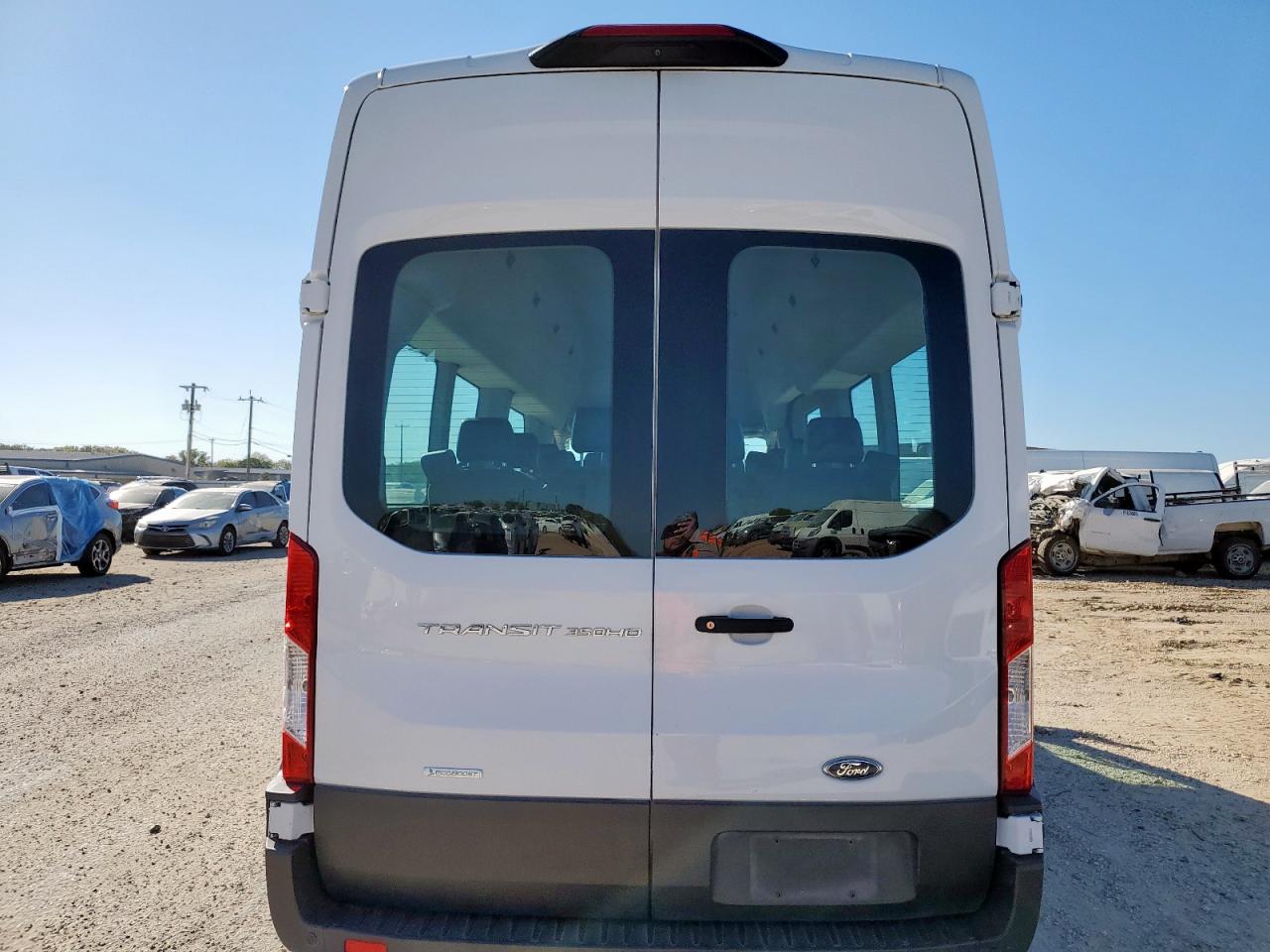 2022 Ford Transit T-350 Hd VIN: 1FBVU4XG5NKA62143 Lot: 93063695